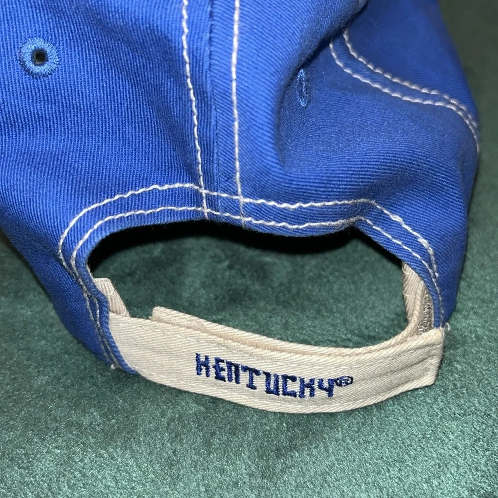 University of‎ Kentucky Wildcats UK Velcro Cap